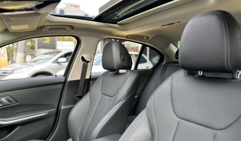 BMW 320i SPORT GP 2.O TURBO 2023 completo