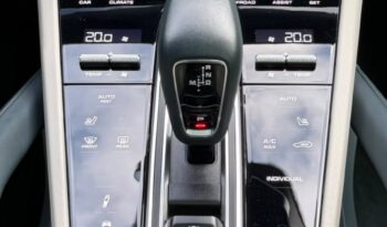 PORSCHE CAYENNE E-HYBRID 3.0 V6 2022 completo
