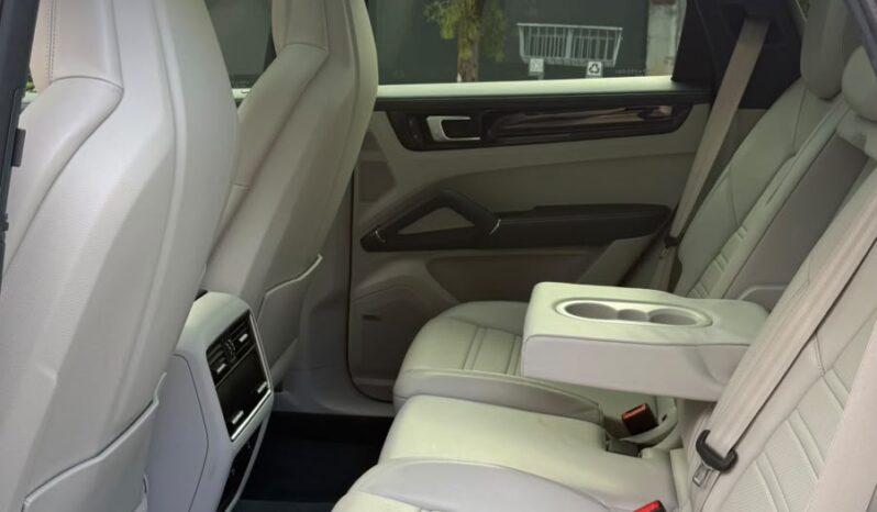 PORSCHE CAYENNE E-HYBRID 3.0 V6 2022 completo