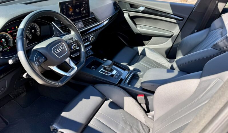 AUDI Q5 PERFORMANCE BLACK HYBRID 2022 completo