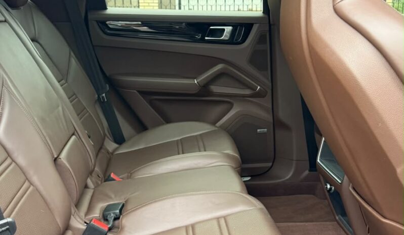 PORSCHE CAYENNE E-HYBRID 3.0 V6 2021 completo